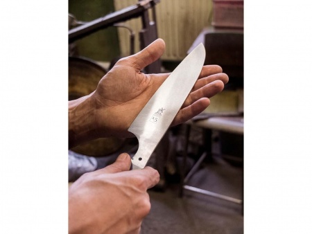 Grand couteau à manche en bois « Santoku »