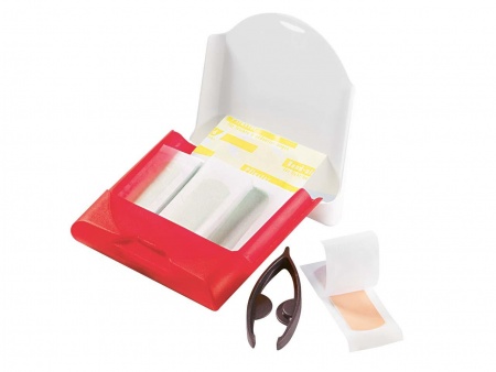 Trousse de premiers soins avec pansements et pincette